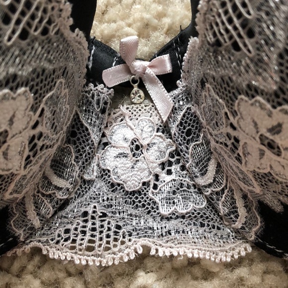 Victoria’s Secret Dream Angels Push Up Bra - Picture 3 of 6